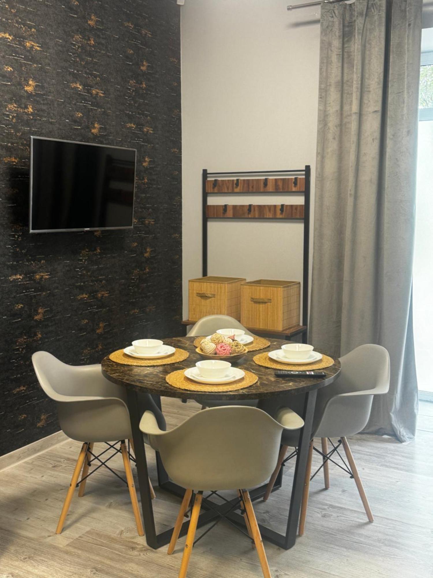 Apartamenty I Pokoje „Pod Jedynka” Konstantynów Lódzki Exterior foto